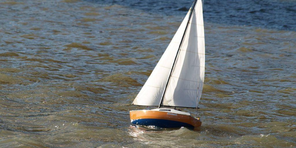 model-sailboat-983799_1280-1024x768